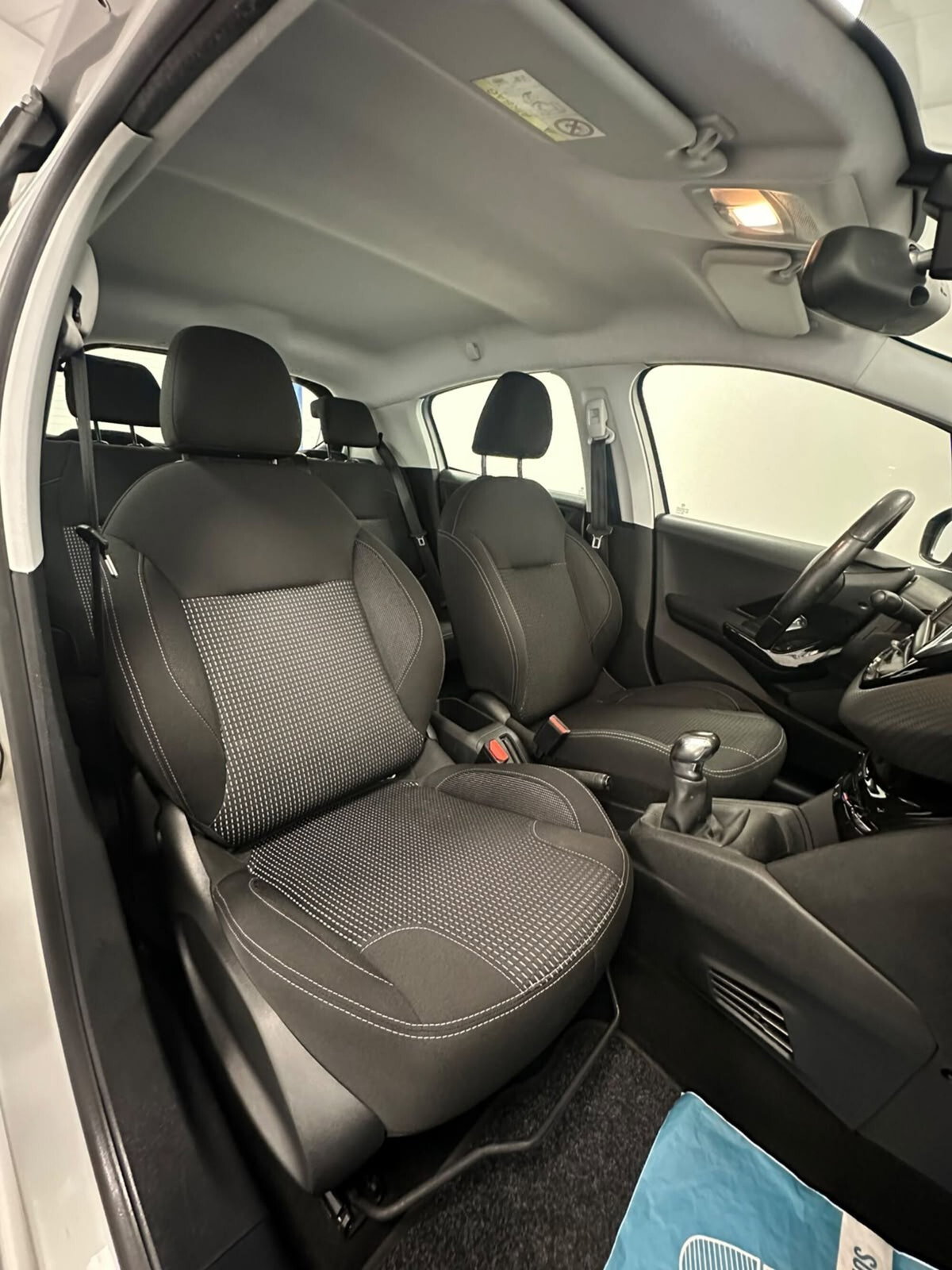 Peugeot 208 Turbo 110 S&S 5 porte Allure (13)
