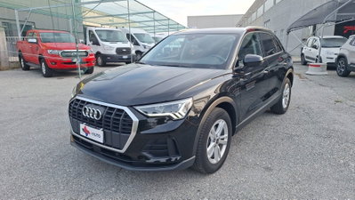 Audi Q3 35 TDI quattro S tronic Business (2)