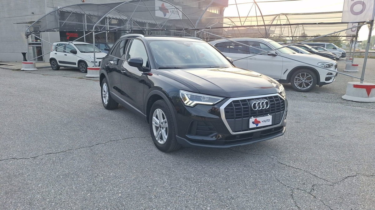 Audi Q3 35 TDI quattro S tronic Business (3)