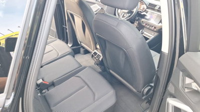 Audi Q3 35 TDI quattro S tronic Business (9)