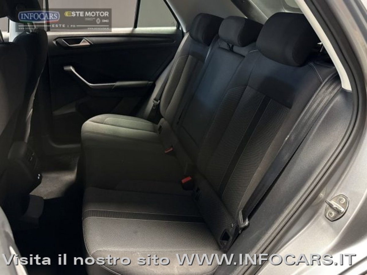 Volkswagen T-Roc 1.0 TSI Life (7)