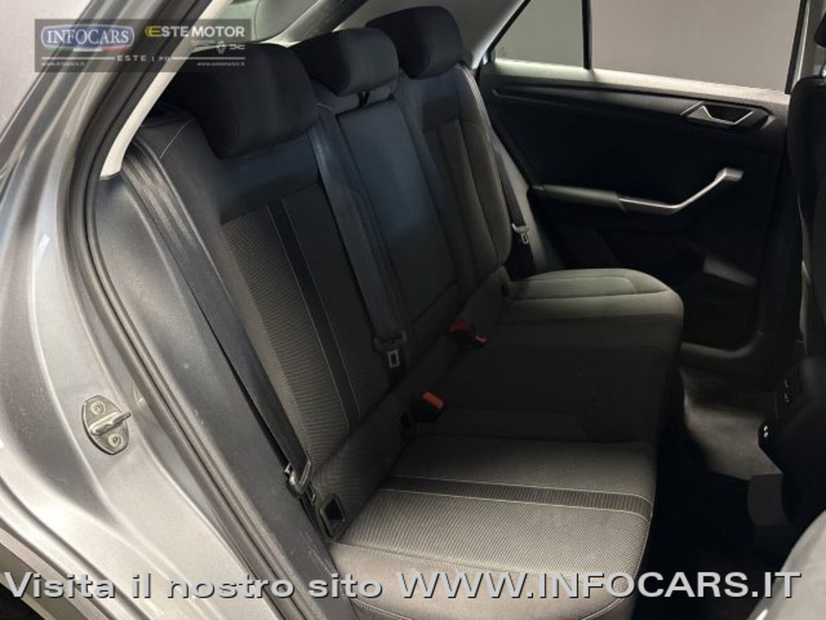 Volkswagen T-Roc 1.0 TSI Life (8)