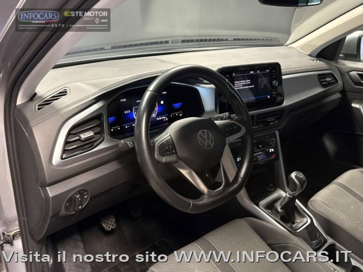 Volkswagen T-Roc 1.0 TSI Life (9)