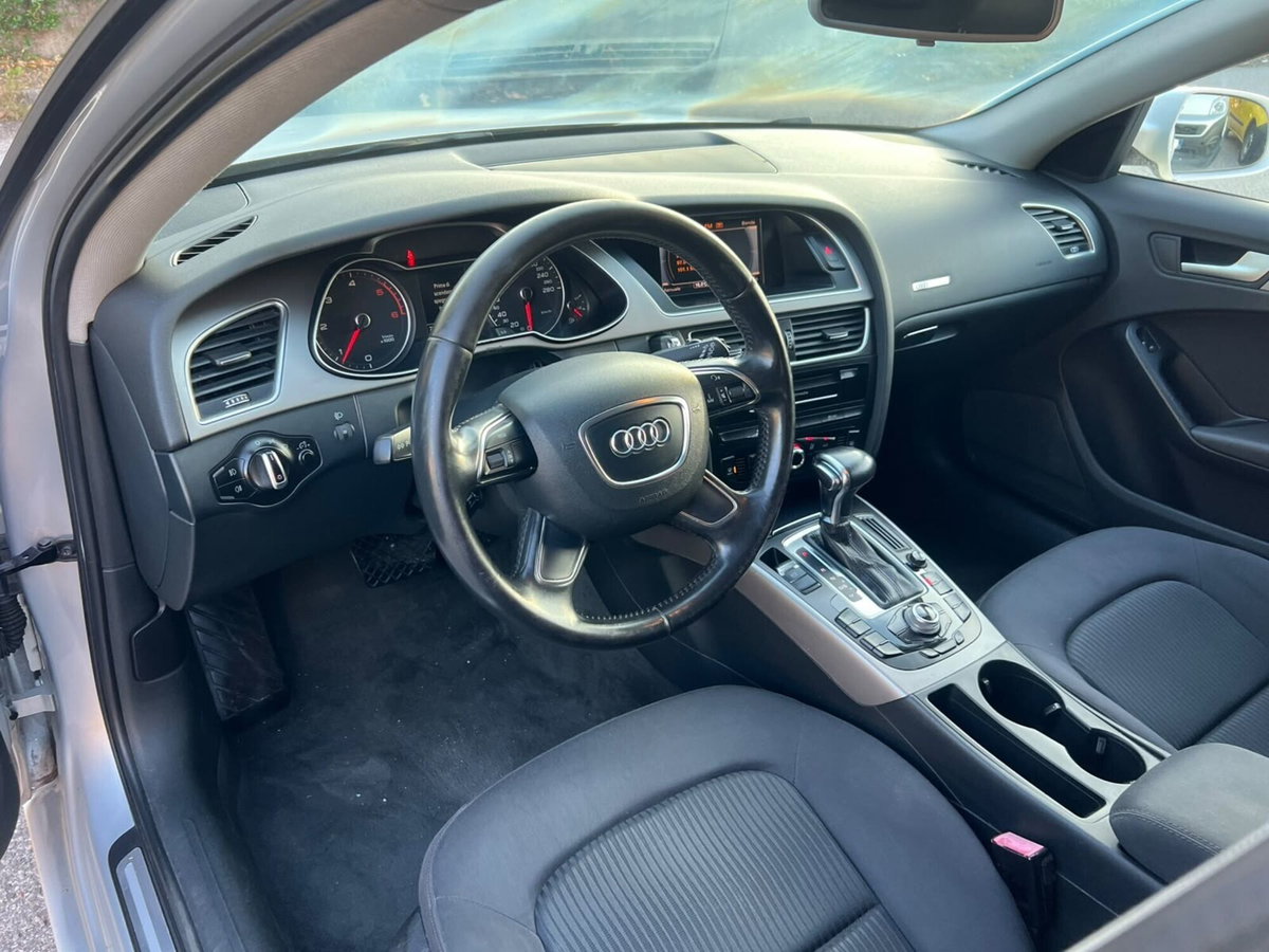 Audi A4 Avant 2.0 TDI 150 CV multitronic Advanced (9)