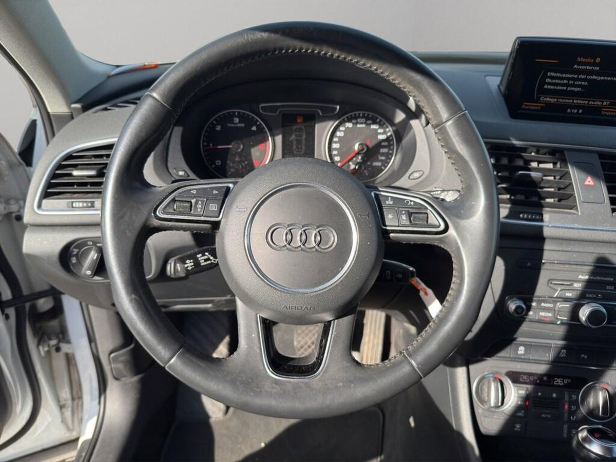 Audi Q3 2.0 TDI 120 CV S tronic Business (10)