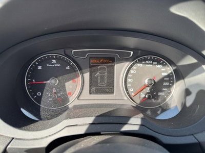 Audi Q3 2.0 TDI 120 CV S tronic Business (11)