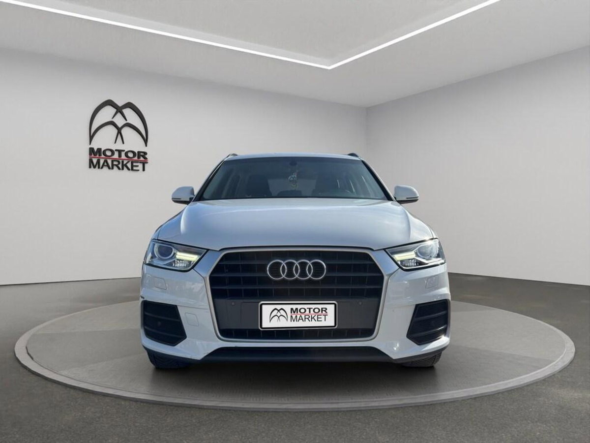 Audi Q3 2.0 TDI 120 CV S tronic Business (2)