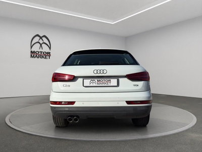 Audi Q3 2.0 TDI 120 CV S tronic Business (6)