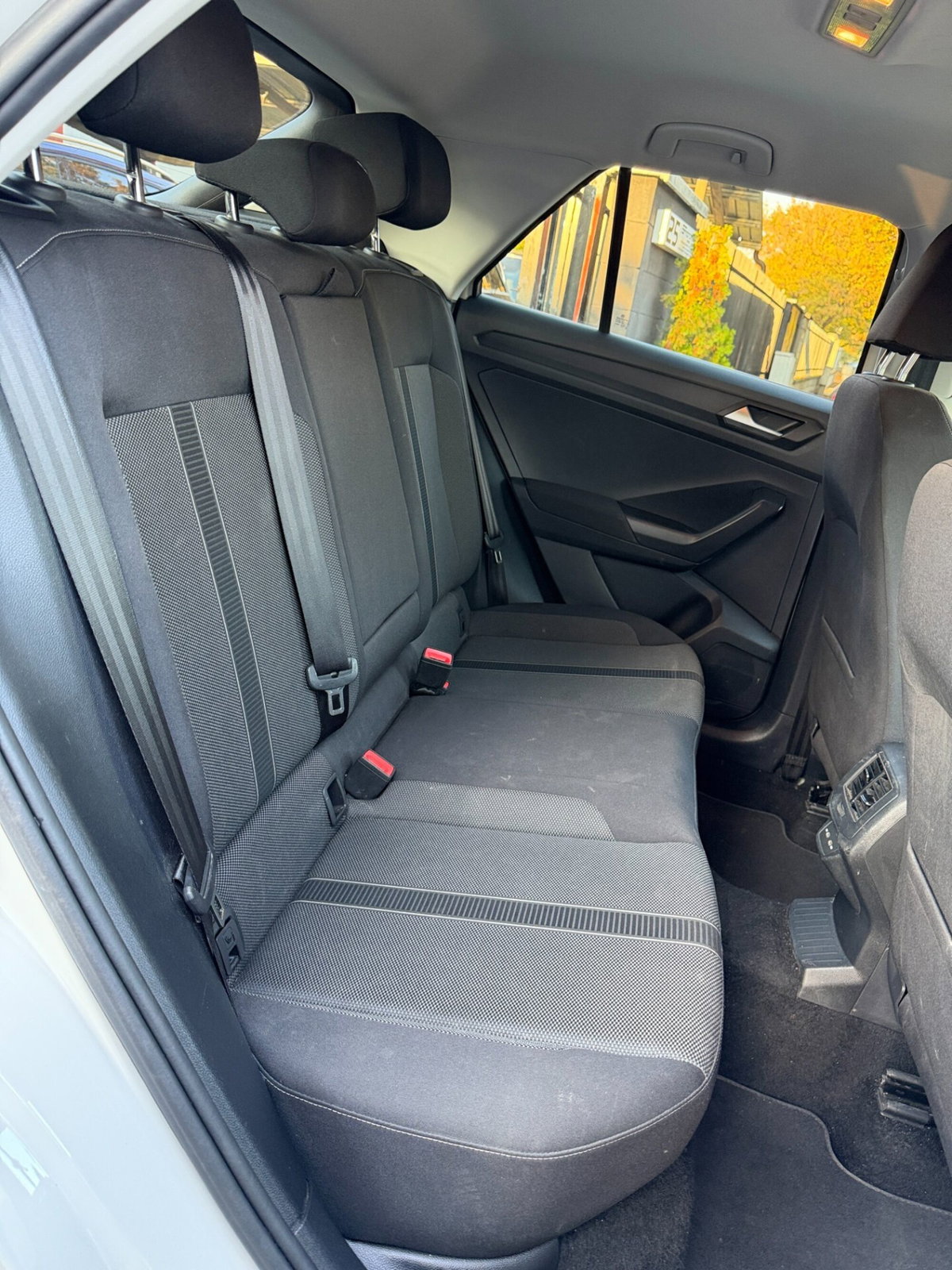 Volkswagen T-Roc 1.0 tsi Edition 115cv (12)