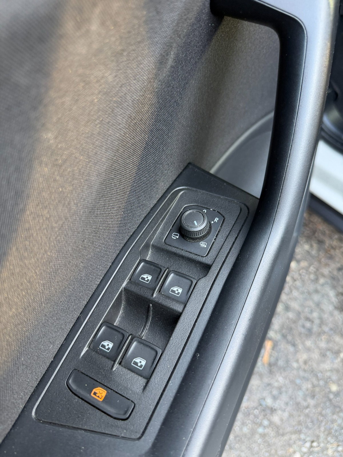 Volkswagen T-Roc 1.0 tsi Edition 115cv (9)