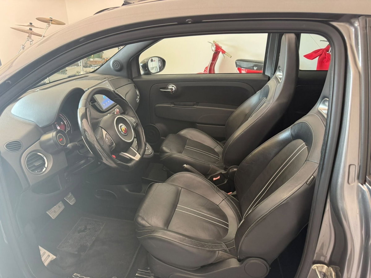 Abarth 595 Cabrio 595 C 1.4 Turbo T-Jet 180 CV Competizione (11)