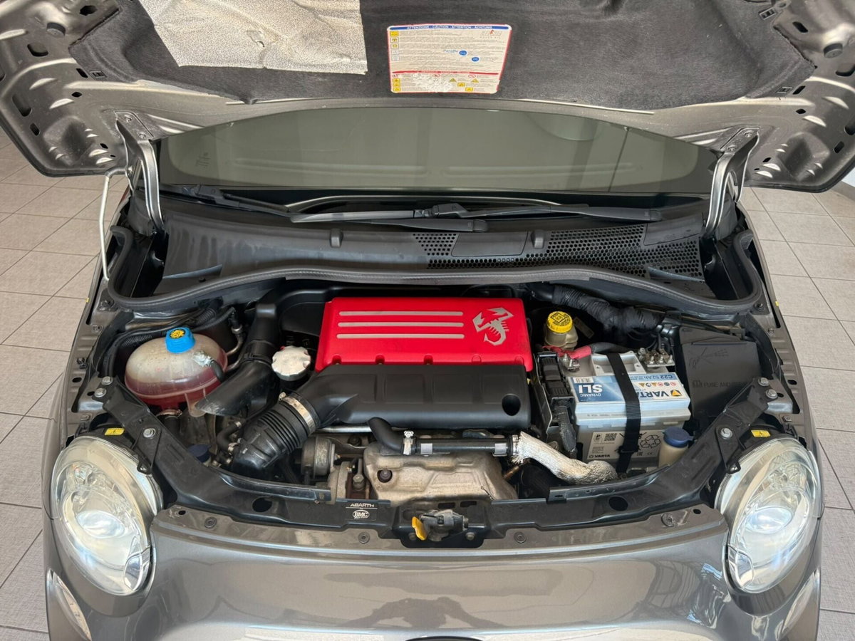Abarth 595 Cabrio 595 C 1.4 Turbo T-Jet 180 CV Competizione (19)