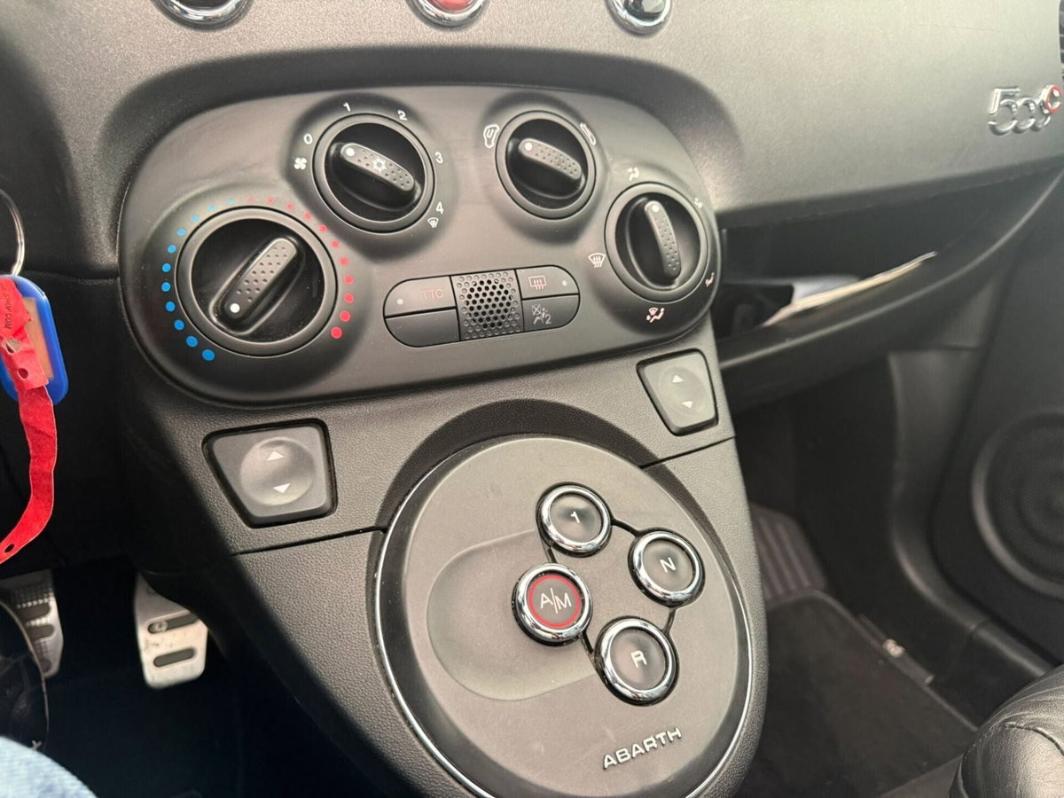 Abarth 595 Cabrio 595 C 1.4 Turbo T-Jet 180 CV Competizione (20)