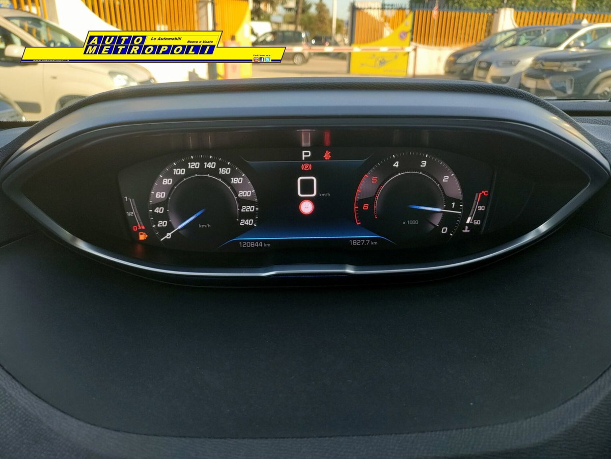 Peugeot 3008 BlueHDi 130 S&S EAT8 Allure Pack (16)