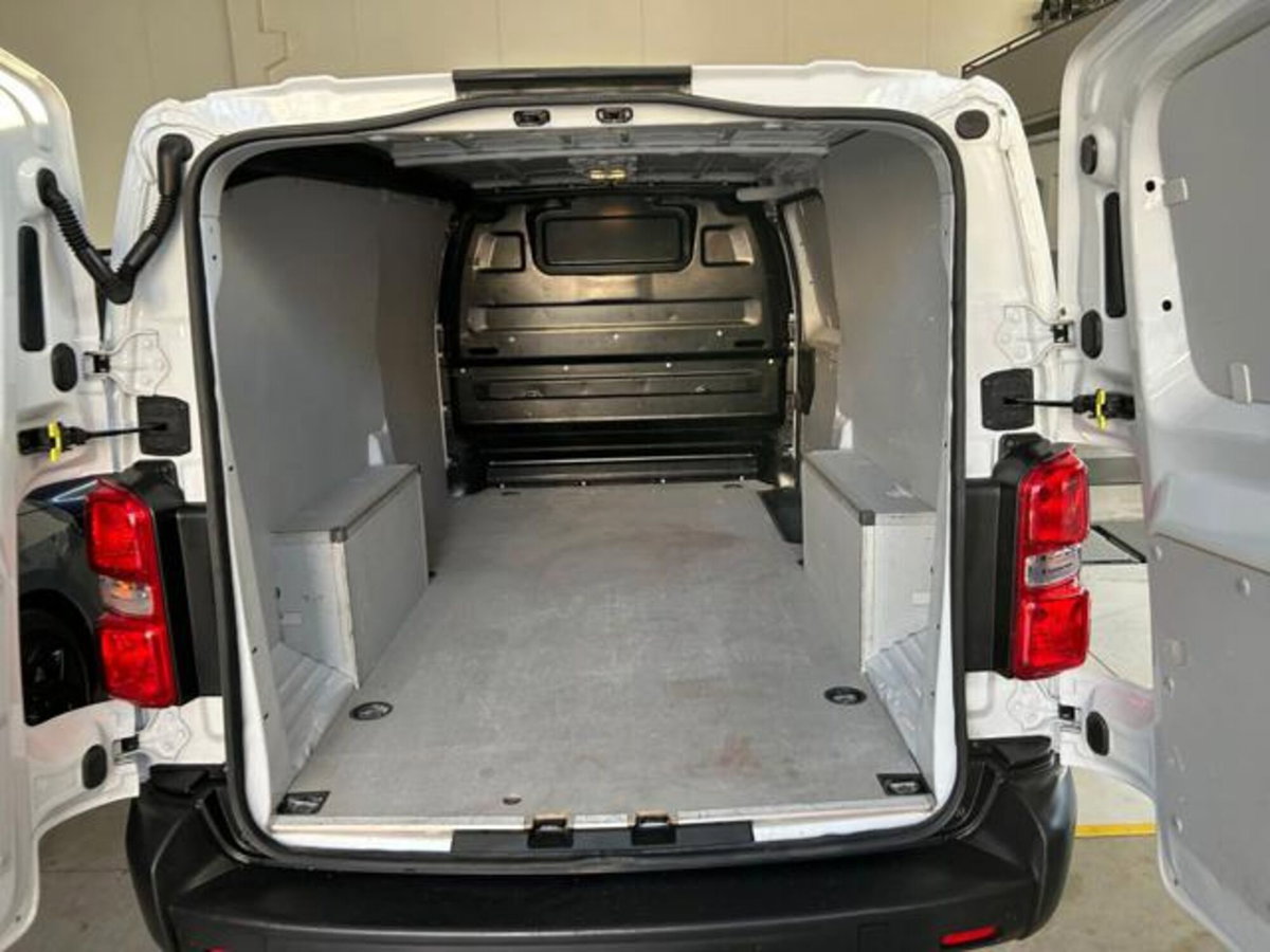 Opel Vivaro Furgone 2.0 Diesel 145CV S&S PL-TN M Furgone Enjoy (13)