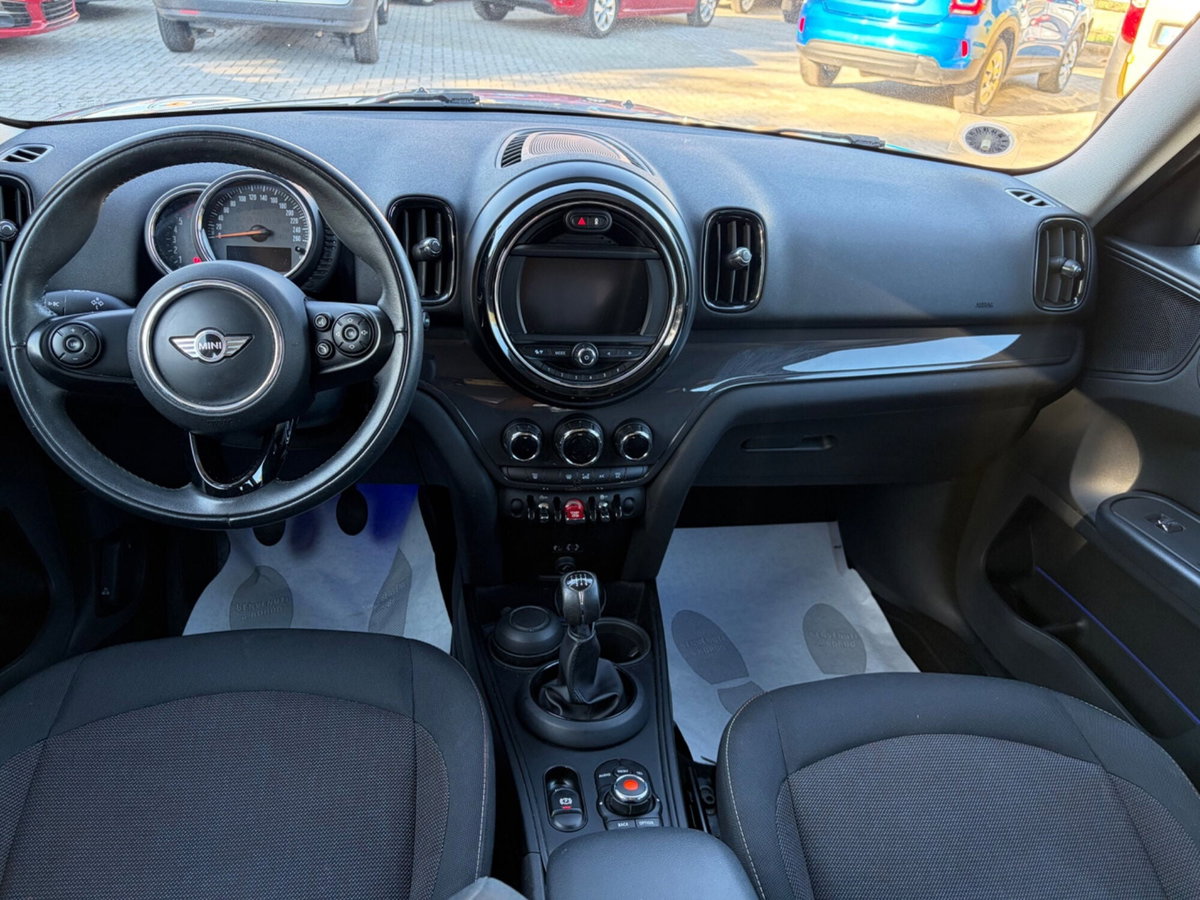 MINI Mini Countryman 2.0 Cooper D Essential Countryman (8)