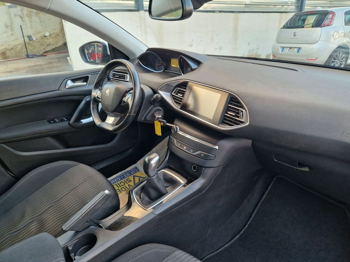 Peugeot 308 PureTech Turbo 110 S&S Active Pack (11)