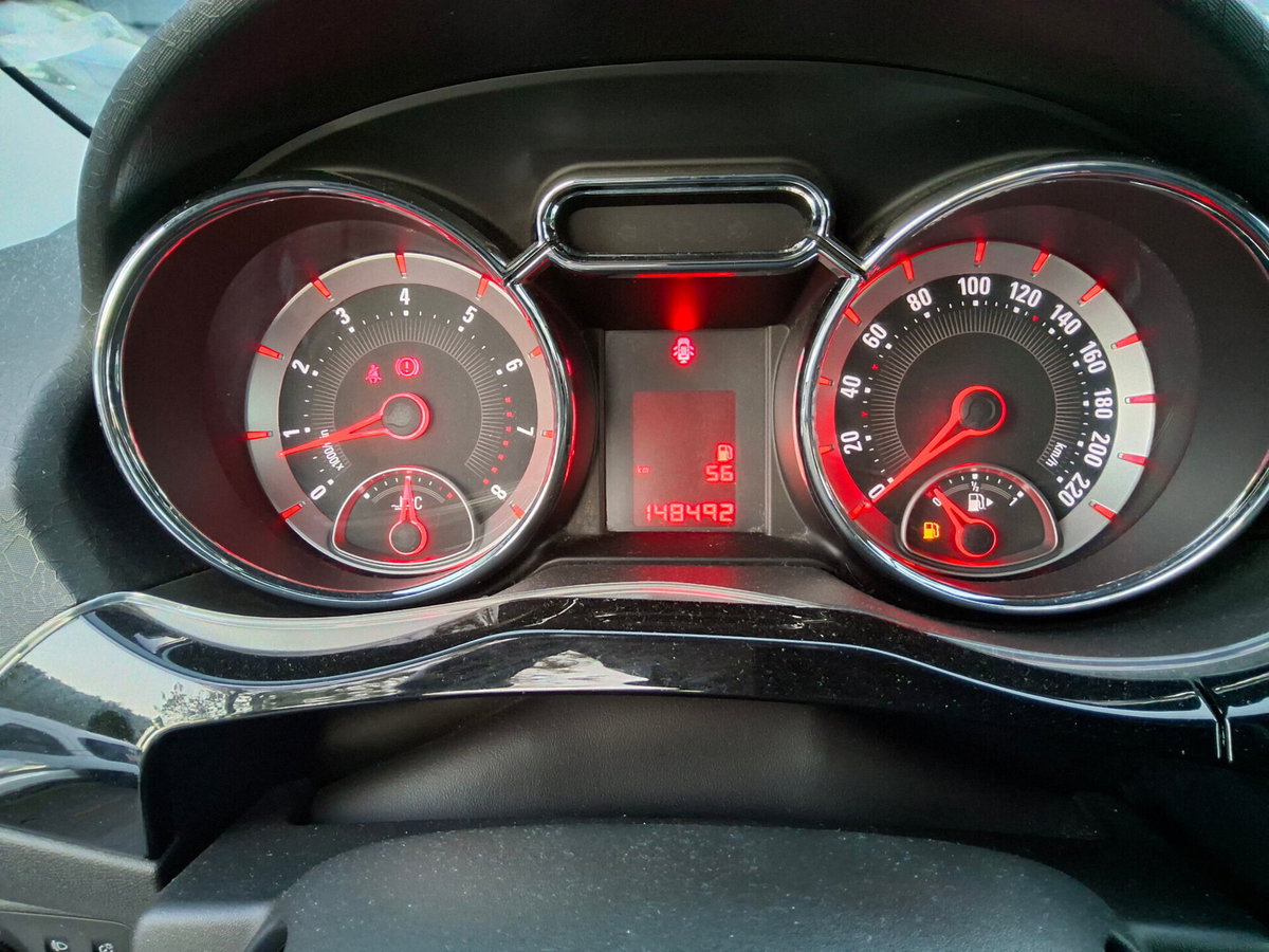Opel Adam 1.2 70 CV Jam (13)