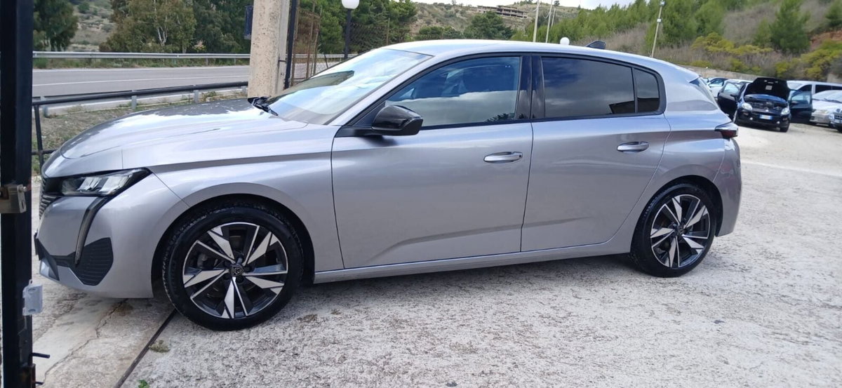 Peugeot 308 BlueHDi 130 S&S EAT8 Allure Pack (5)