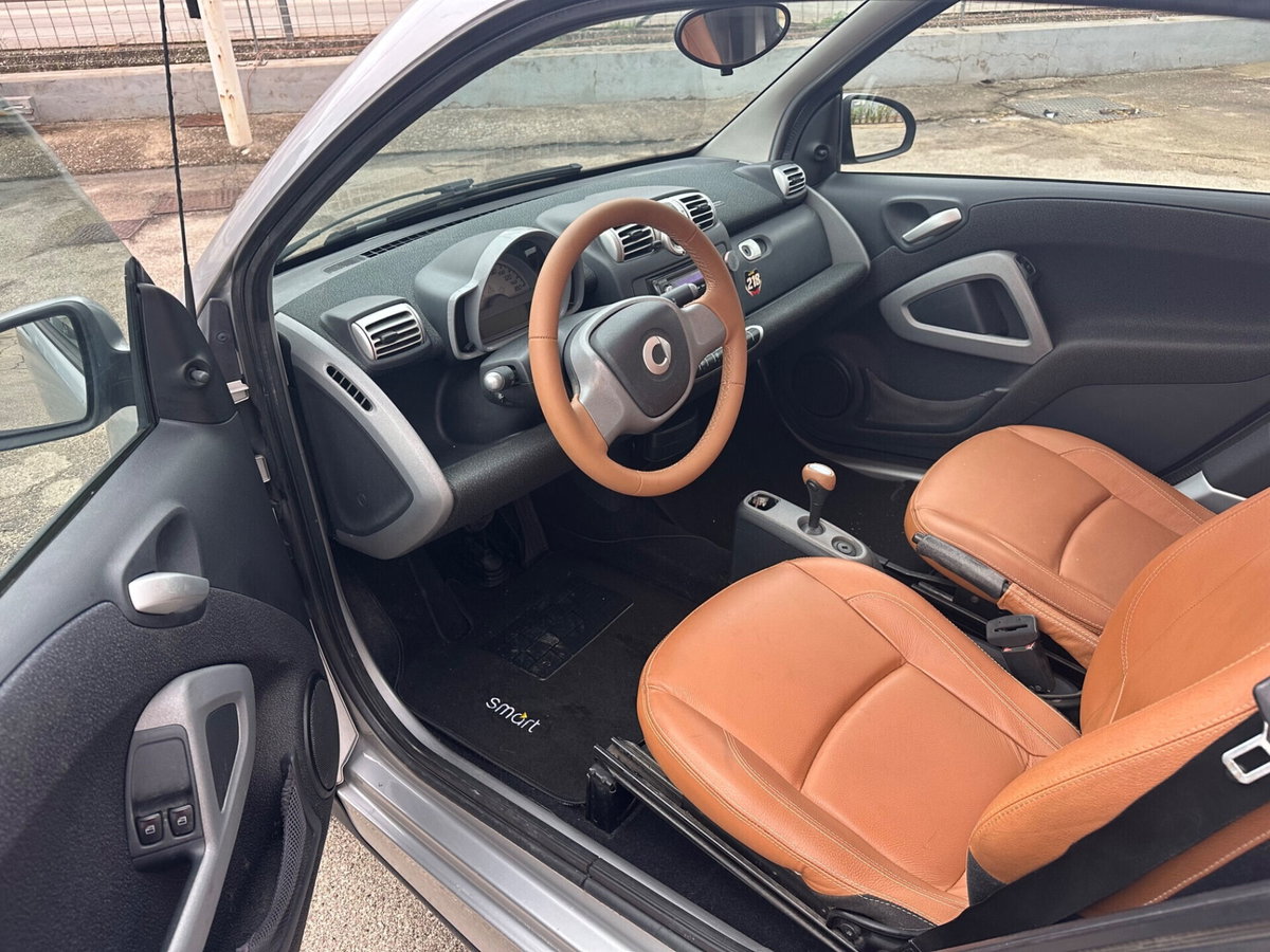 smart Fortwo 1000 52 kW MHD coupé pulse (9)