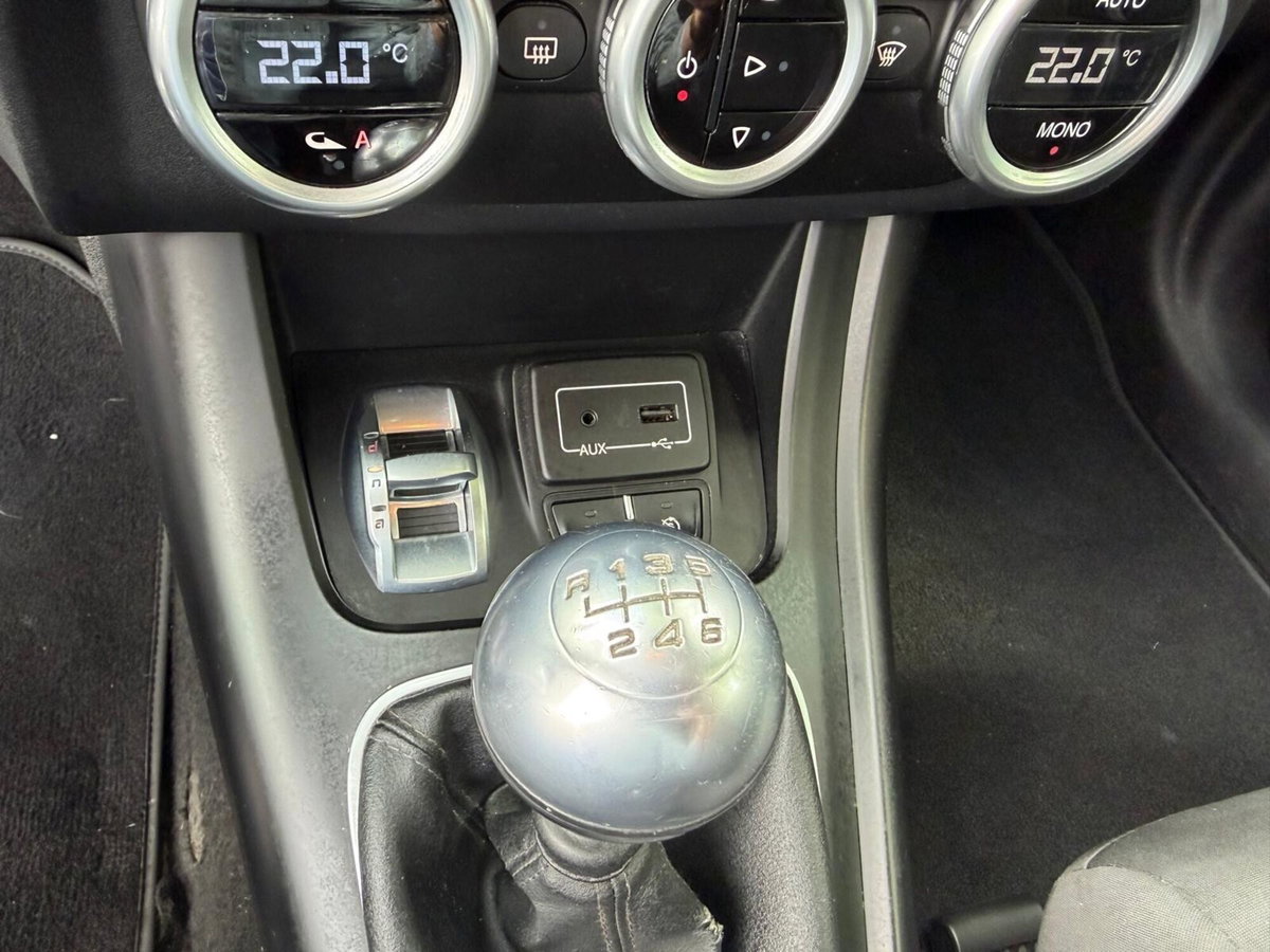 Alfa Romeo Giulietta 2.0 JTDm Distinctive 150cv E5+ (19)