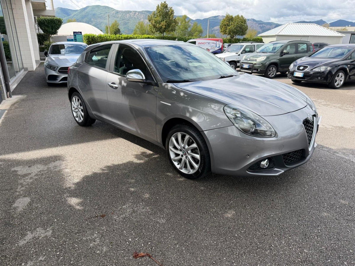 Alfa Romeo Giulietta 2.0 JTDm Distinctive 150cv E5+ (2)