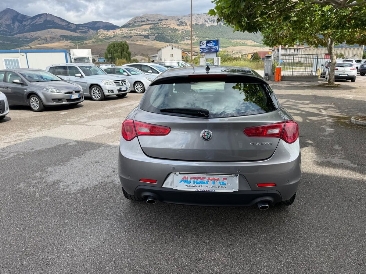 Alfa Romeo Giulietta 2.0 JTDm Distinctive 150cv E5+ (5)
