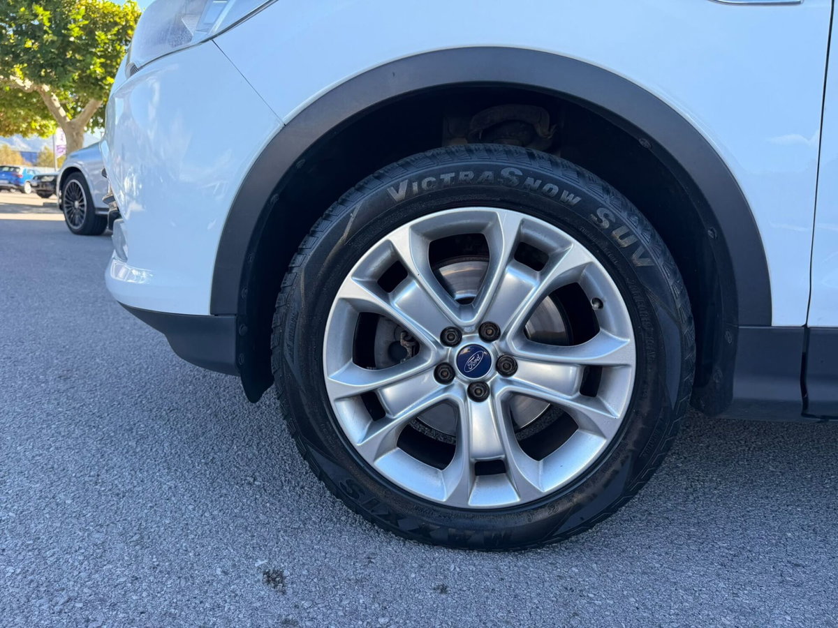 Ford Kuga 2.0 TDCI 140 CV 4WD Titanium (12)