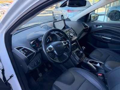 Ford Kuga 2.0 TDCI 140 CV 4WD Titanium (13)