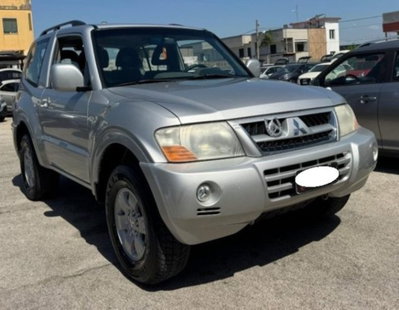 Mitsubishi Pajero 2.5 TDI 3p. GLX (2)