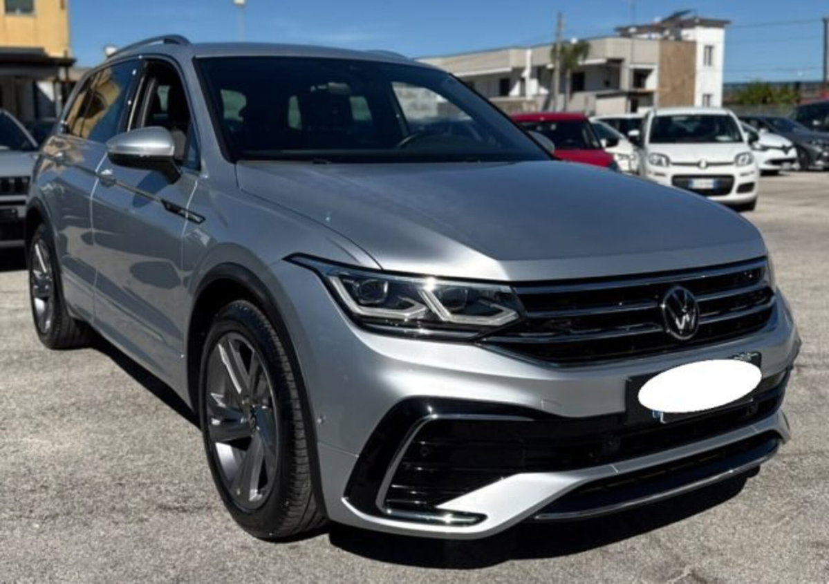Volkswagen Tiguan 2.0 TDI 150 CV SCR DSG 4MOTION R-Line (3)