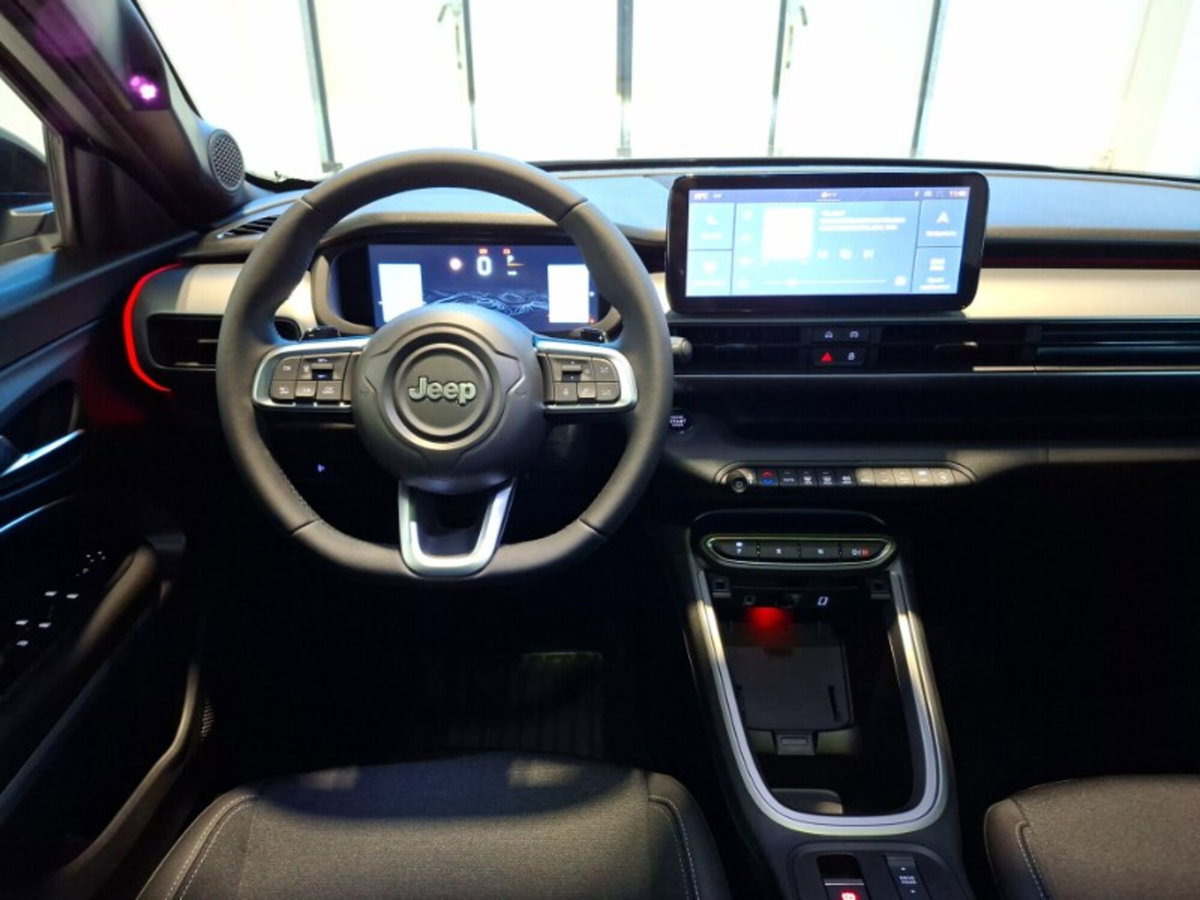 Jeep Avenger 1.2 turbo e-hybrid mhev Summit fwd 110cv edct6 (13)