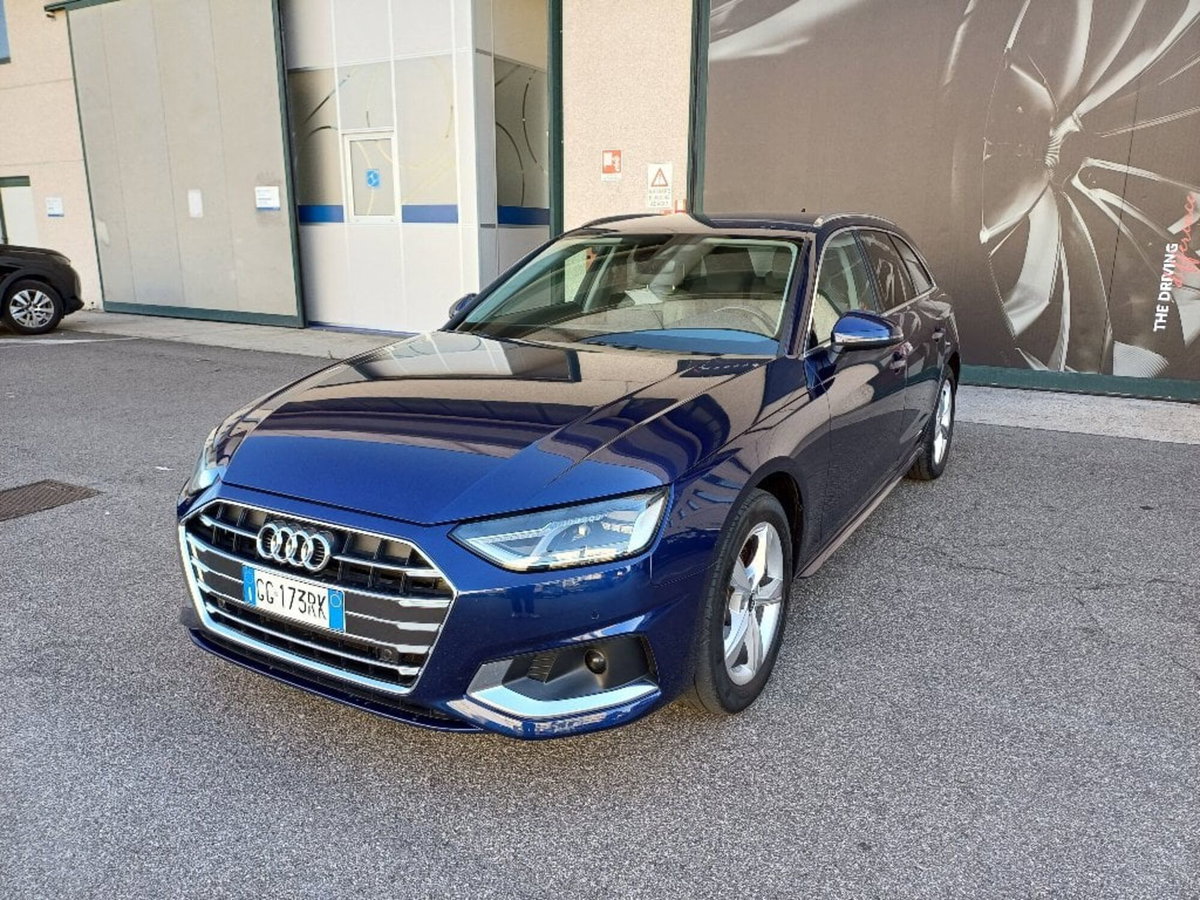 Audi A4 Avant 30 TDI/136 CV S tronic Business Advanced (2)