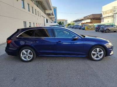 Audi A4 Avant 30 TDI/136 CV S tronic Business Advanced (5)