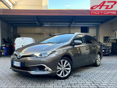 Toyota Auris Station Wagon 1.8 Hybrid Lounge usata