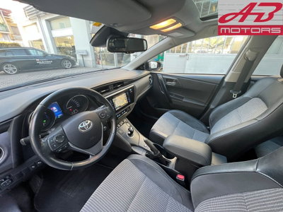 Toyota Auris Station Wagon 1.8 Hybrid Lounge (10)