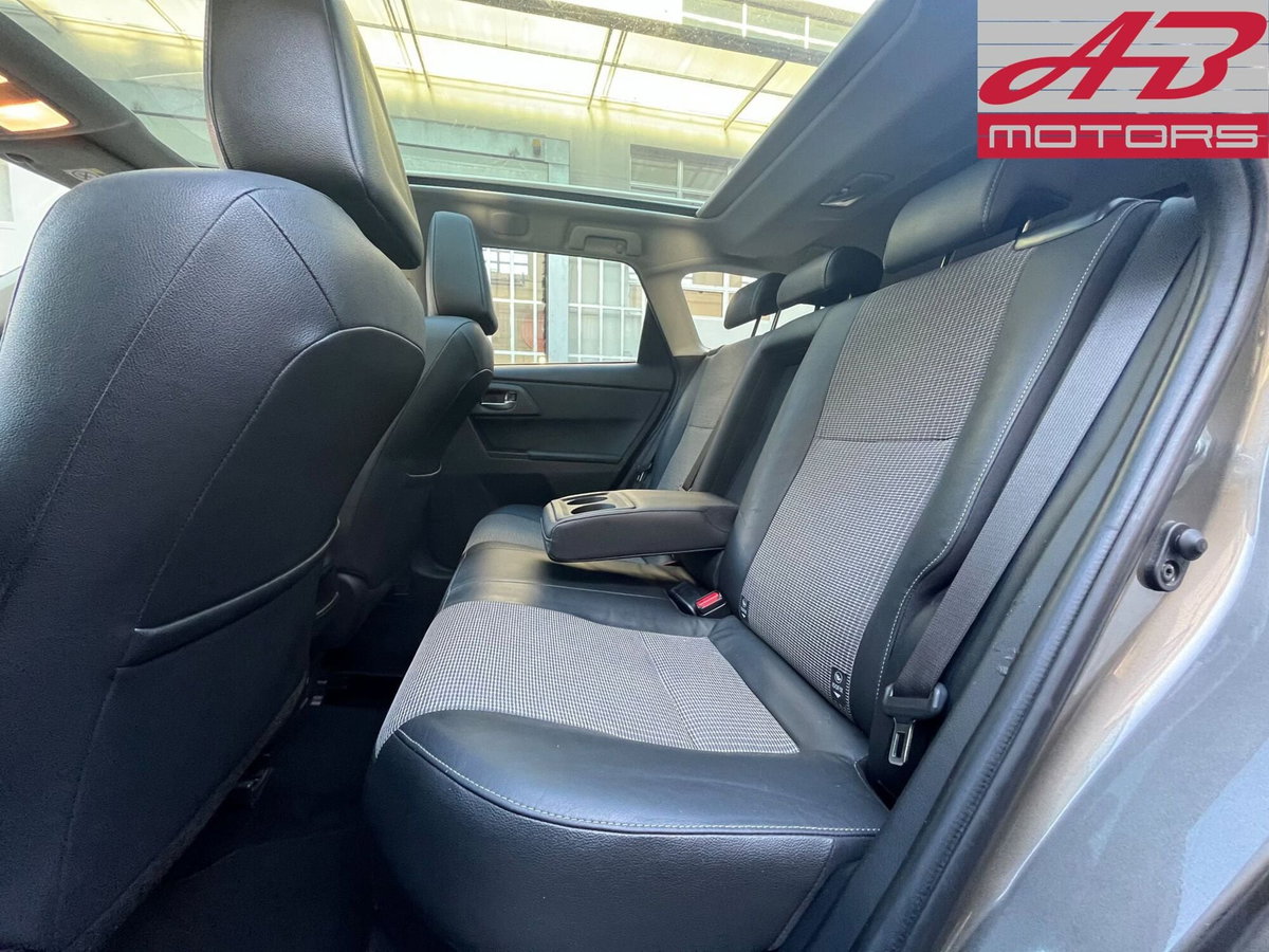 Toyota Auris Station Wagon 1.8 Hybrid Lounge (11)