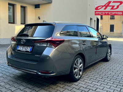 Toyota Auris Station Wagon 1.8 Hybrid Lounge (5)