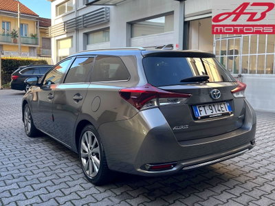 Toyota Auris Station Wagon 1.8 Hybrid Lounge (7)