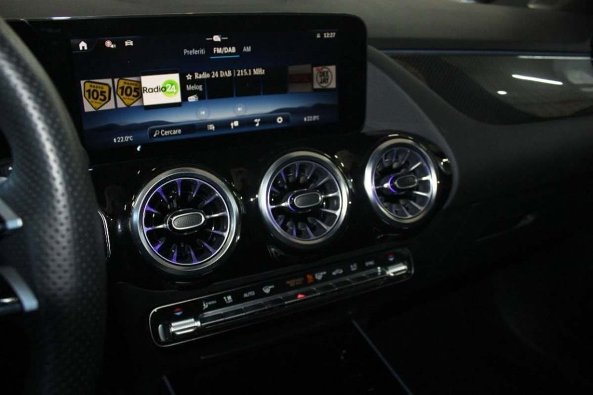 Mercedes-Benz GLA SUV 200 d AMG Line Premium Plus 4matic auto (11)