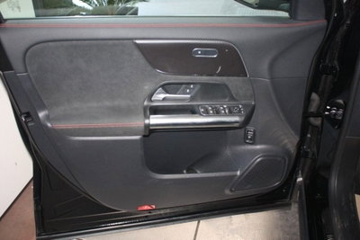 Mercedes-Benz GLA SUV 200 d AMG Line Premium Plus 4matic auto (9)