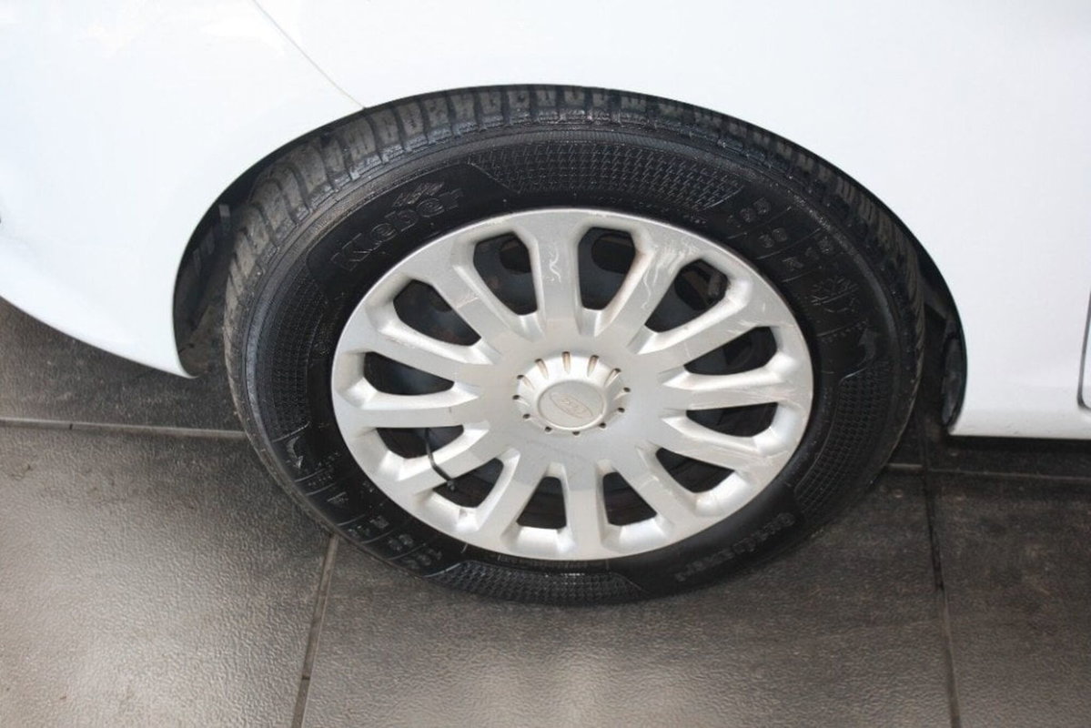 Ford Fiesta 1.4 TDCi 5p. Titanium (4)
