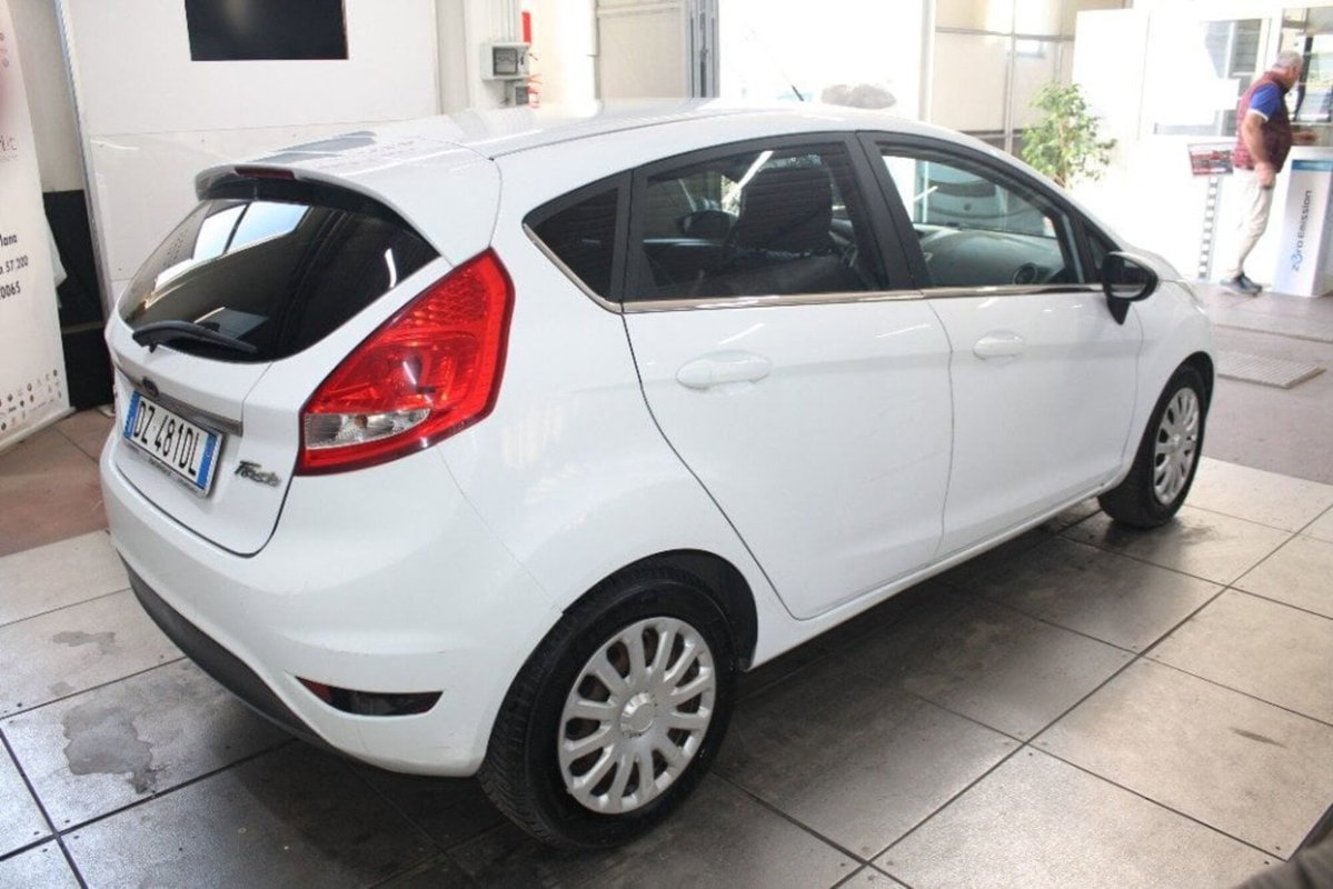 Ford Fiesta 1.4 TDCi 5p. Titanium (6)