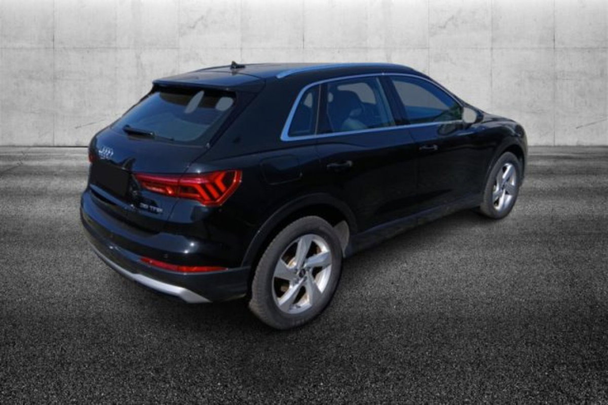 Audi Q3 35 TFSI S tronic Business Advanced (2)