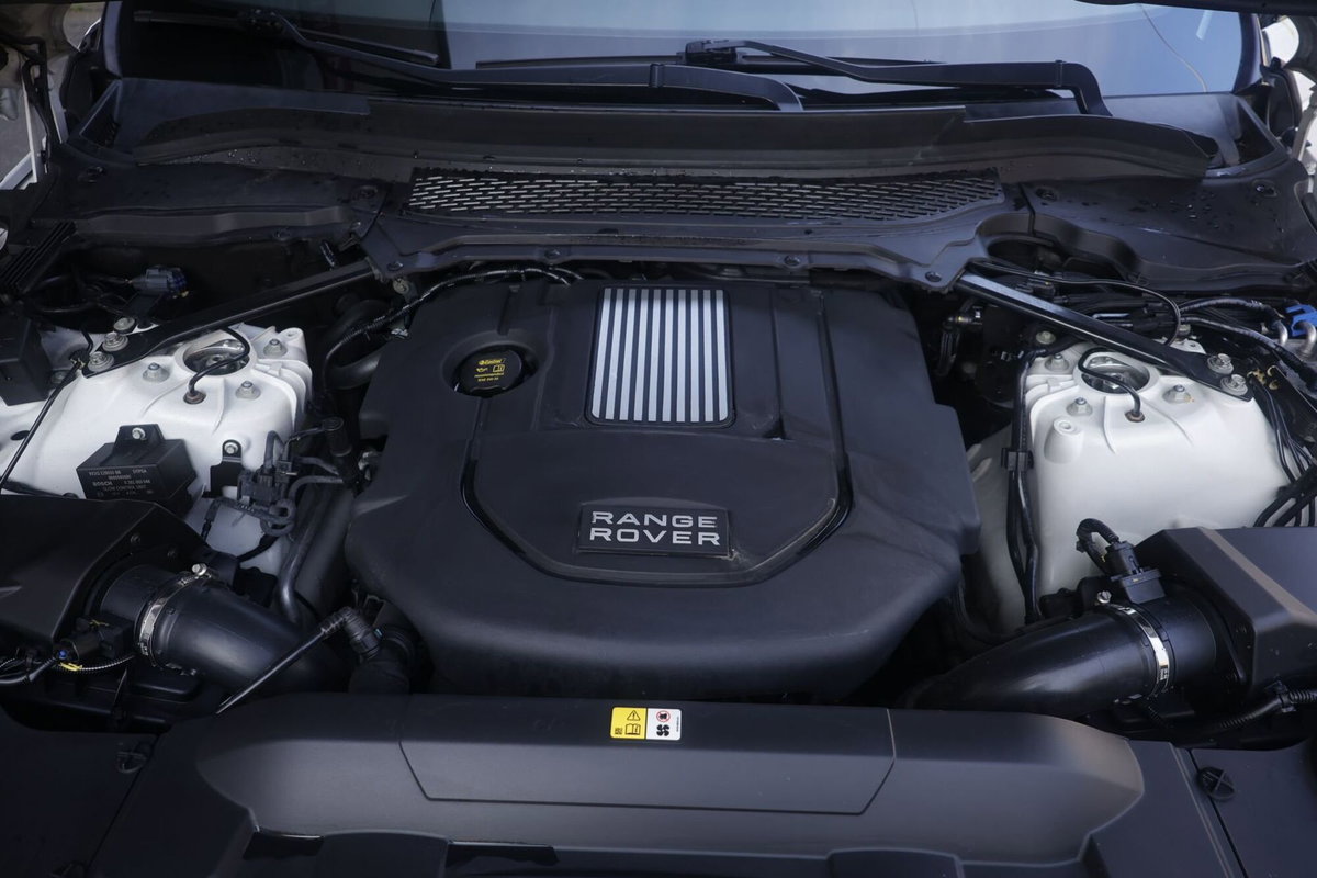 Land Rover Range Rover Sport 3.0 TDV6 HSE Dynamic (20)