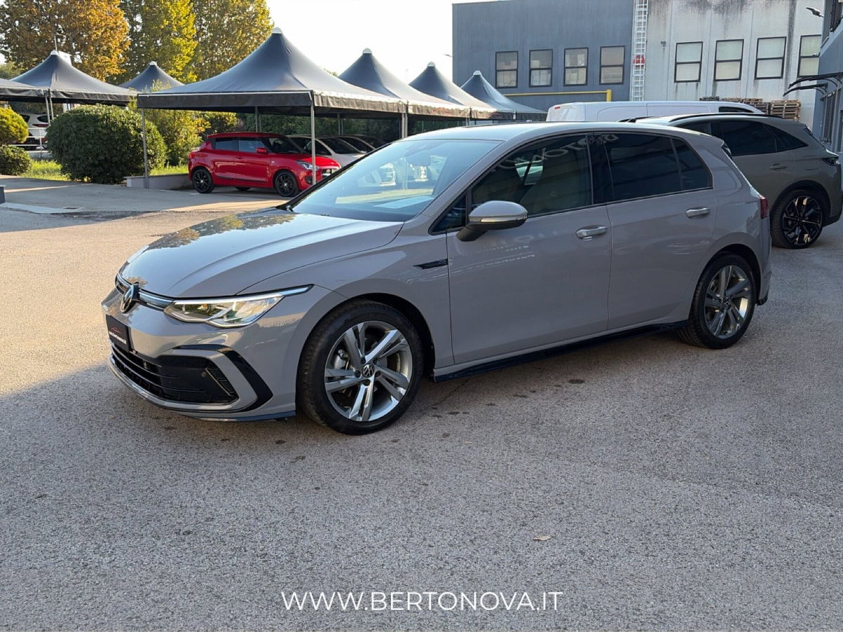 Volkswagen Golf 1.5 eTSI 130 CV EVO ACT DSG R-Line (2)