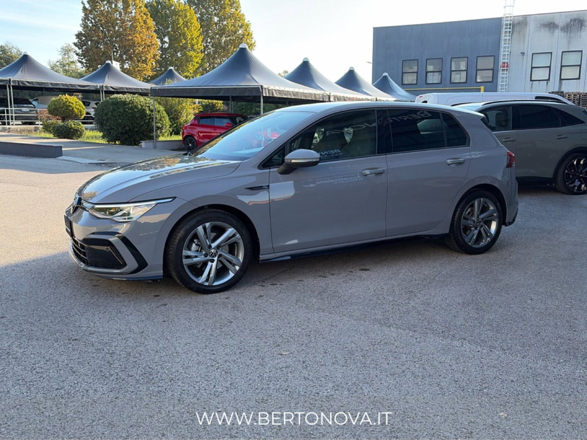 Volkswagen Golf 1.5 eTSI 130 CV EVO ACT DSG R-Line (3)
