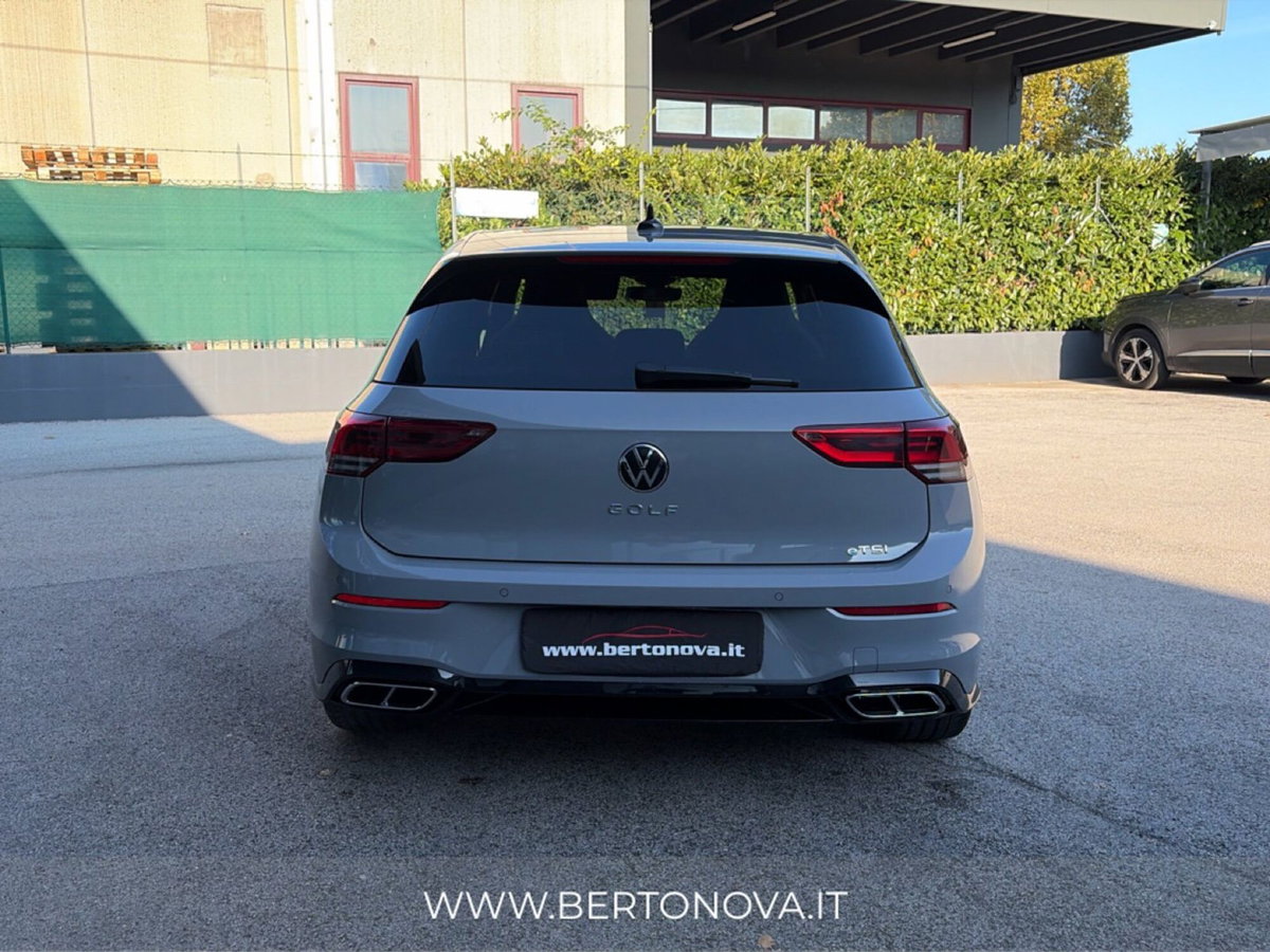Volkswagen Golf 1.5 eTSI 130 CV EVO ACT DSG R-Line (4)
