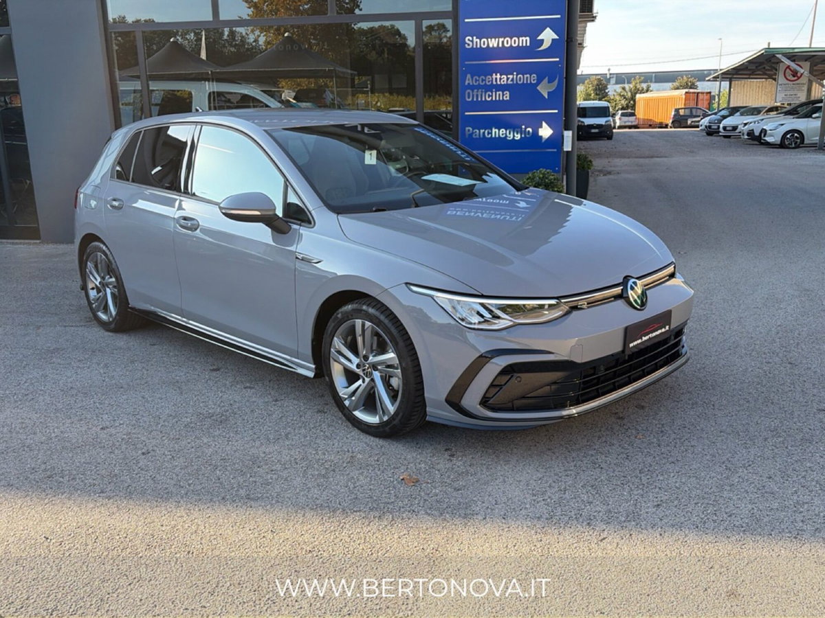 Volkswagen Golf 1.5 eTSI 130 CV EVO ACT DSG R-Line (6)