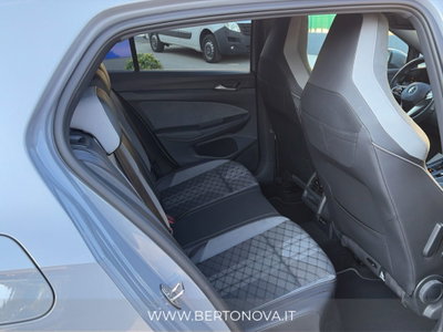Volkswagen Golf 1.5 eTSI 130 CV EVO ACT DSG R-Line (9)